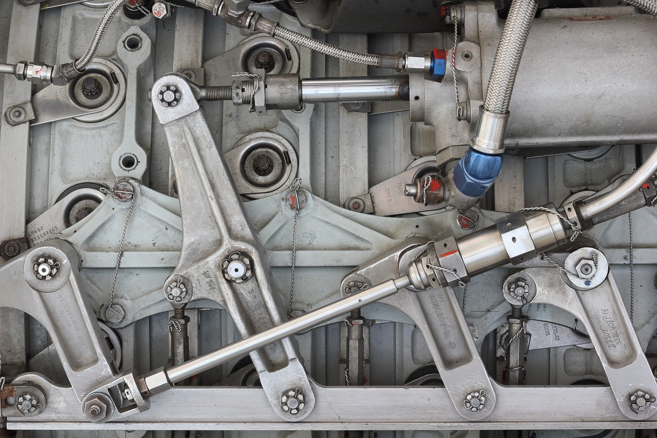 Fixing Your Heavy Machinery: The Basics of Cylinder Maintenance