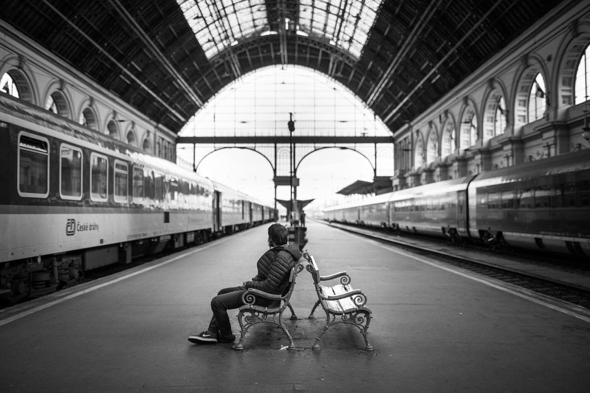 train-station-1868256_1920