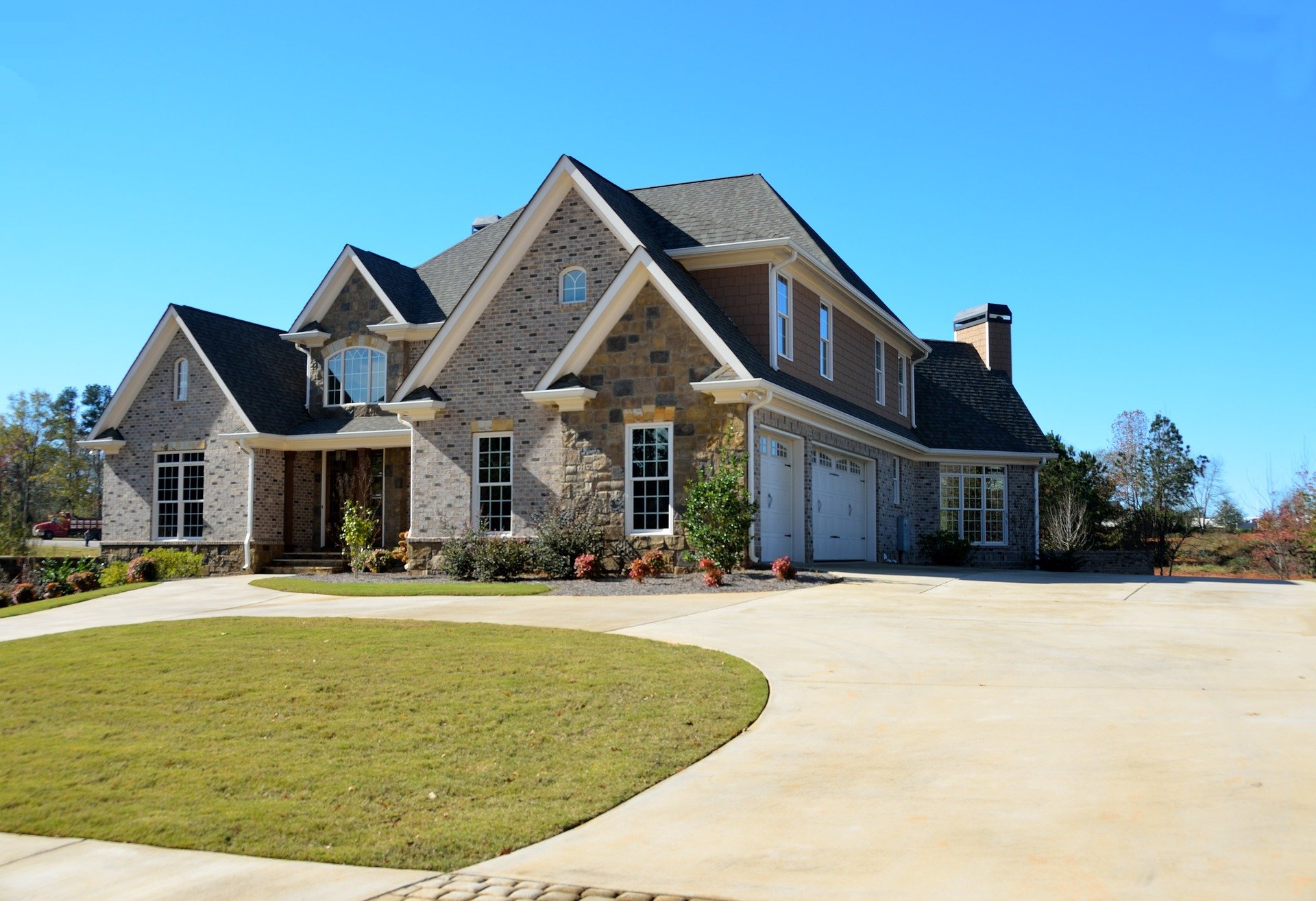 luxury-home-2409518_1920 (1)