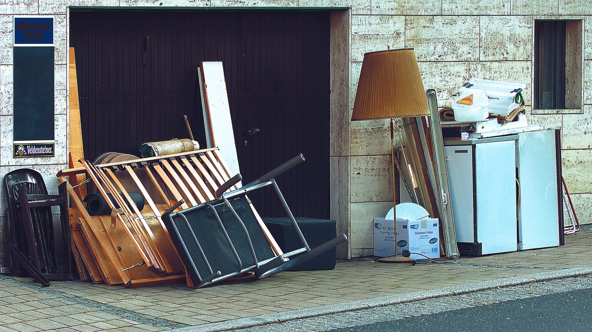 bulky-waste-6517349_1920