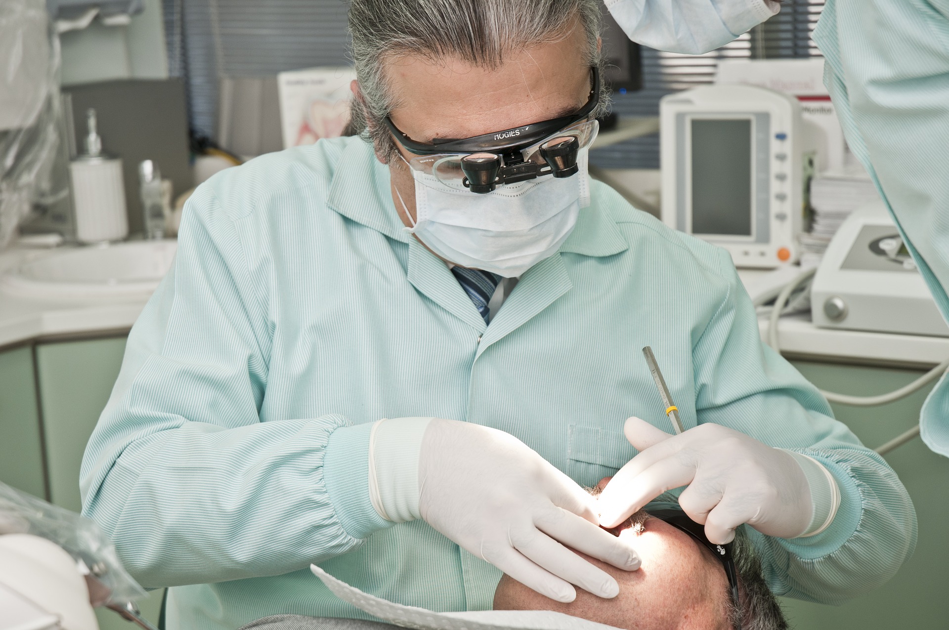dentist-2530990_1920 (1)