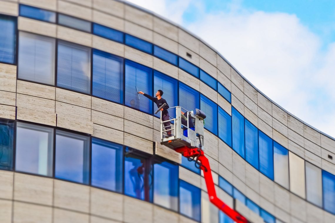 Why Do You Need Professional Sydney Window Cleaners For Commercial Window Cleaning?