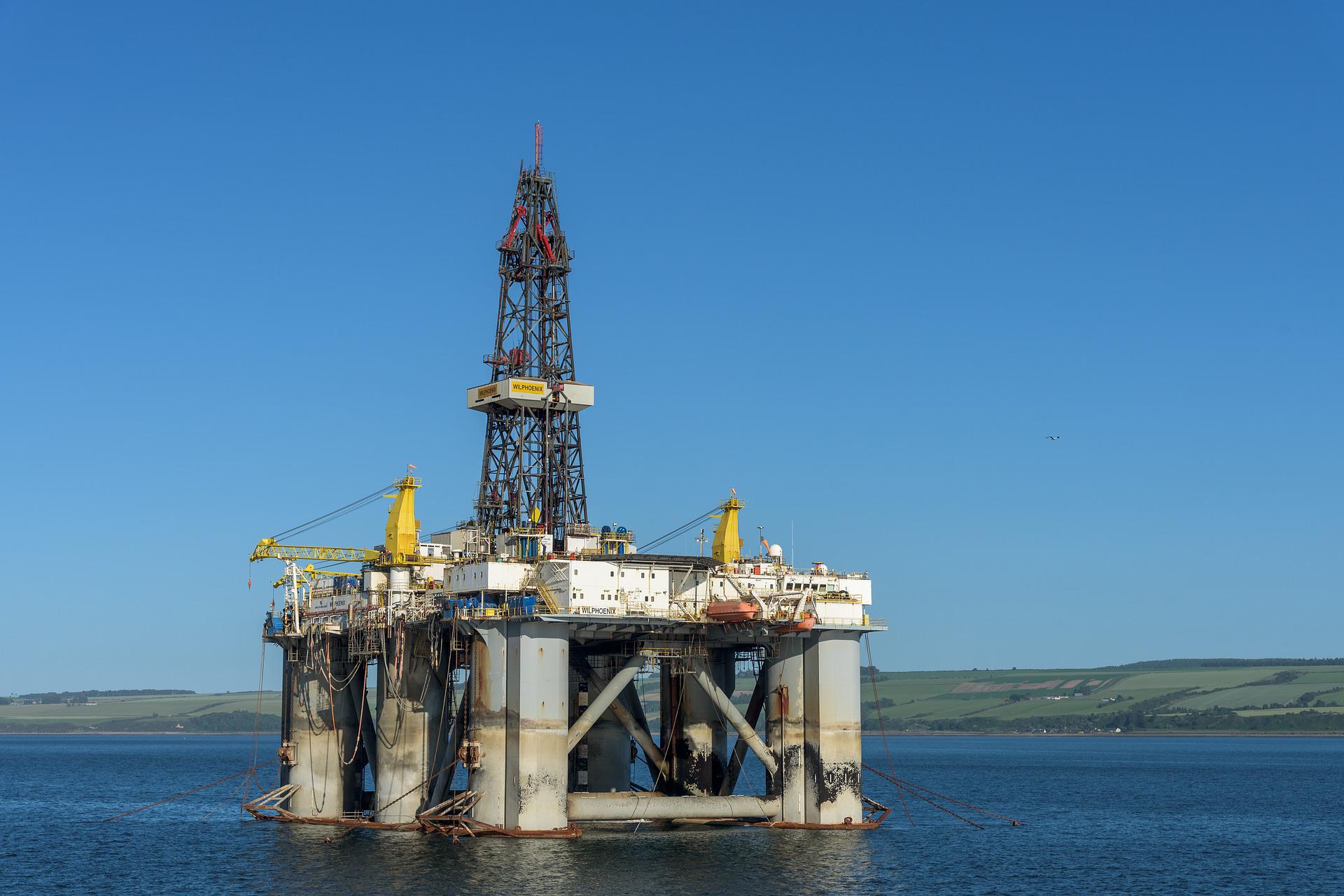 oil-rig-g97f9feb30_1920