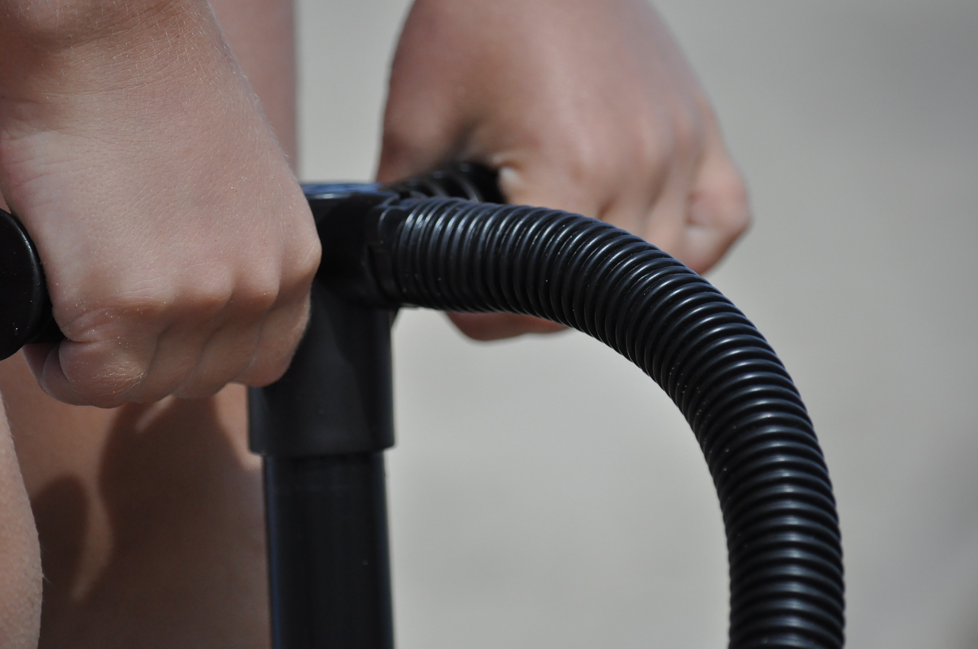 pumping-g5edb2b98d_1920