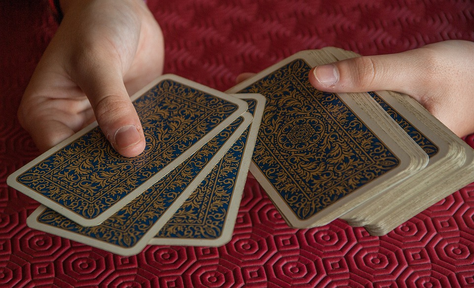 What Are Some Of The Best Card Reading Techniques?