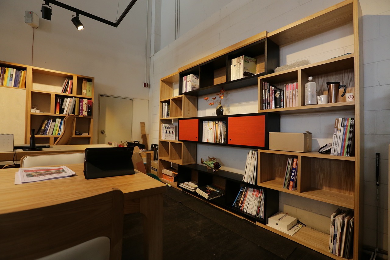 Maximizing Space and Style with Office Bookshelves