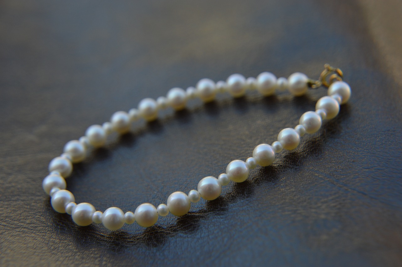 Beaded Pearl Bracelets: A Stunning Accessory for Any Occasion