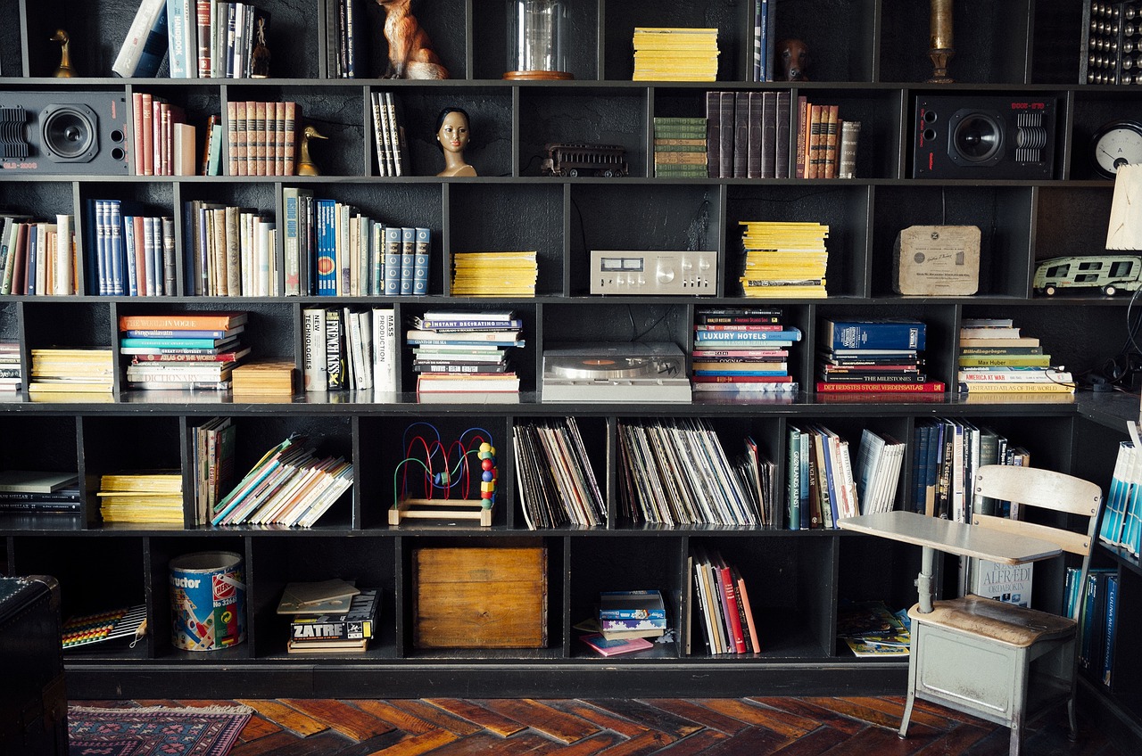 Organizing Your Workspace with the Right Bookshelves